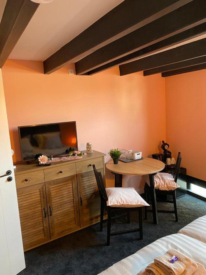 B&B With Or Without De Schuur Zierikzee Exteriör bild