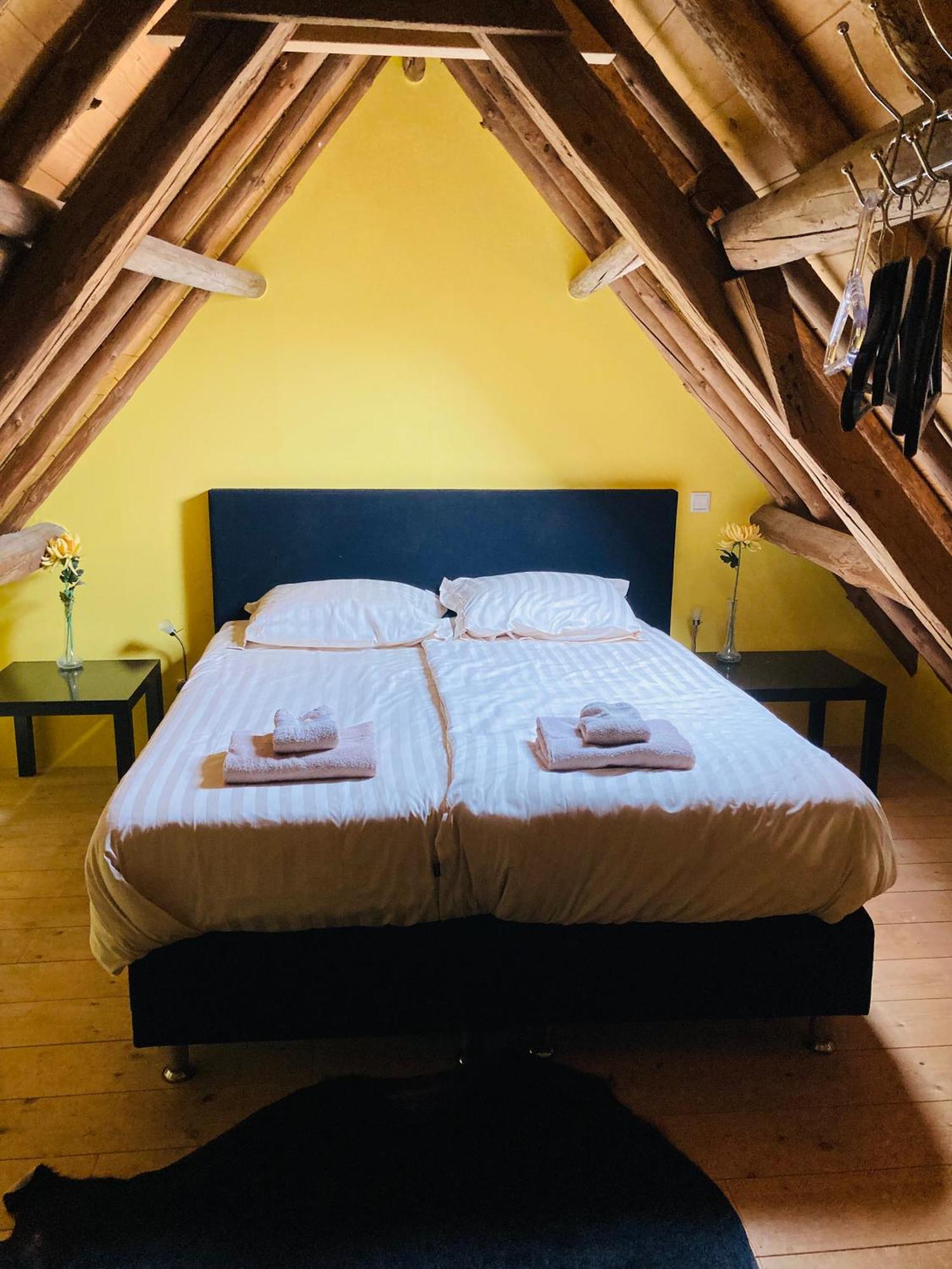 B&B With Or Without De Schuur Zierikzee Exteriör bild